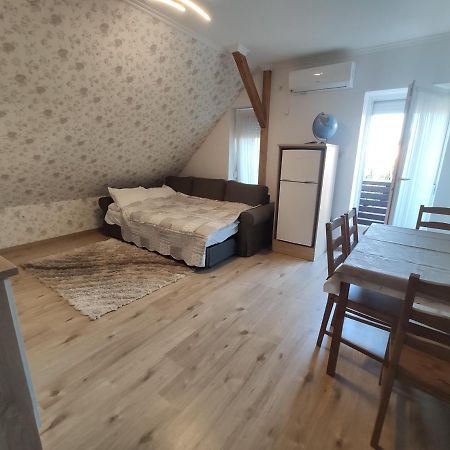 Royal De Lux Apartment Hajduszoboszlo Luaran gambar