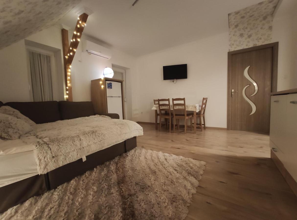 Royal De Lux Apartment Hajduszoboszlo Luaran gambar