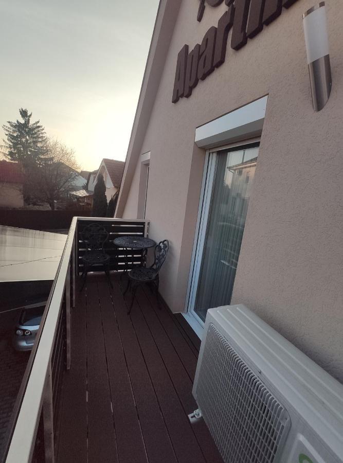 Royal De Lux Apartment Hajduszoboszlo Luaran gambar