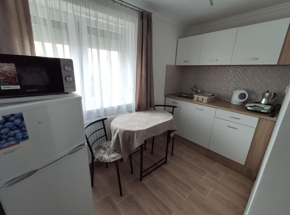 Royal De Lux Apartment Hajduszoboszlo Luaran gambar